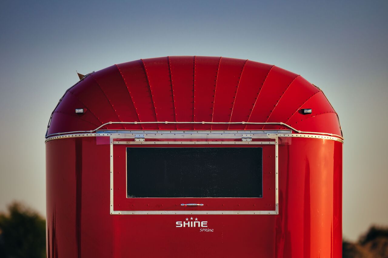SHINE Spring RED - Rimorchio autonegozio: foto 1 SHINE Spring RED - Rimorchio autonegozio: foto 1