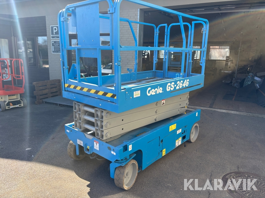 Saxlift Genie GS-2646 10 meter - Bred model - Piattaforma a pantografo: foto 1 Saxlift Genie GS-2646 10 meter - Bred model - Piattaforma a pantografo: foto 1