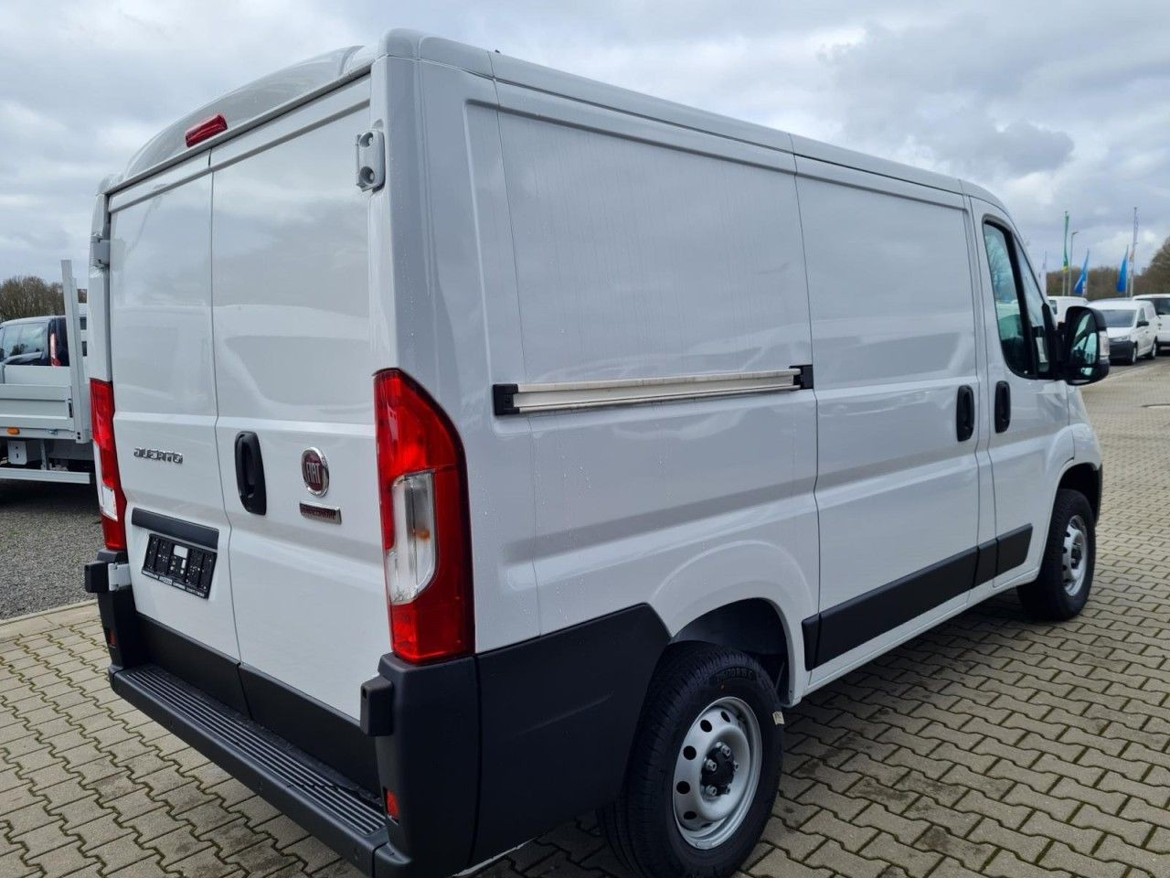 Fiat Ducato 30 Kasten L1H1 KLIMA PDC TEMPOMAT - Furgoncino: foto 4 Fiat Ducato 30 Kasten L1H1 KLIMA PDC TEMPOMAT - Furgoncino: foto 4