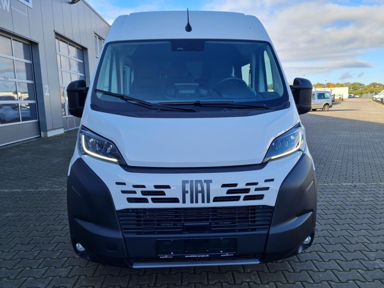 Fiat Ducato 35 Kasten Doka 6-Sitze L3H2 AG KLIMA Navi - Furgone chiuso, Furgone doppia cabina: foto 2 Fiat Ducato 35 Kasten Doka 6-Sitze L3H2 AG KLIMA Navi - Furgone chiuso, Furgone doppia cabina: foto 2