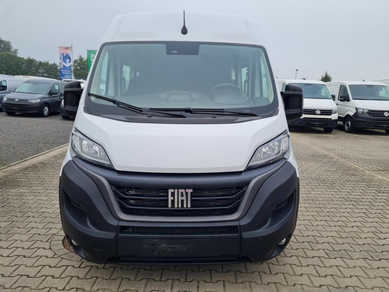 Fiat Ducato 35 Kasten Doka 7-Sitze 2x Schiebetür Maxi L2H2 - Furgone chiuso, Furgone doppia cabina: foto 2 Fiat Ducato 35 Kasten Doka 7-Sitze 2x Schiebetür Maxi L2H2 - Furgone chiuso, Furgone doppia cabina: foto 2