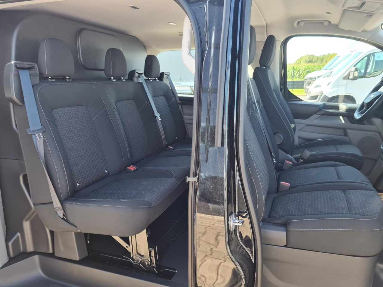 Ford Custom Kasten 320 L2 Trend Doka 6-Sitze KAMERA TEMPO - Furgoncino, Furgone doppia cabina: foto 4 Ford Custom Kasten 320 L2 Trend Doka 6-Sitze KAMERA TEMPO - Furgoncino, Furgone doppia cabina: foto 4