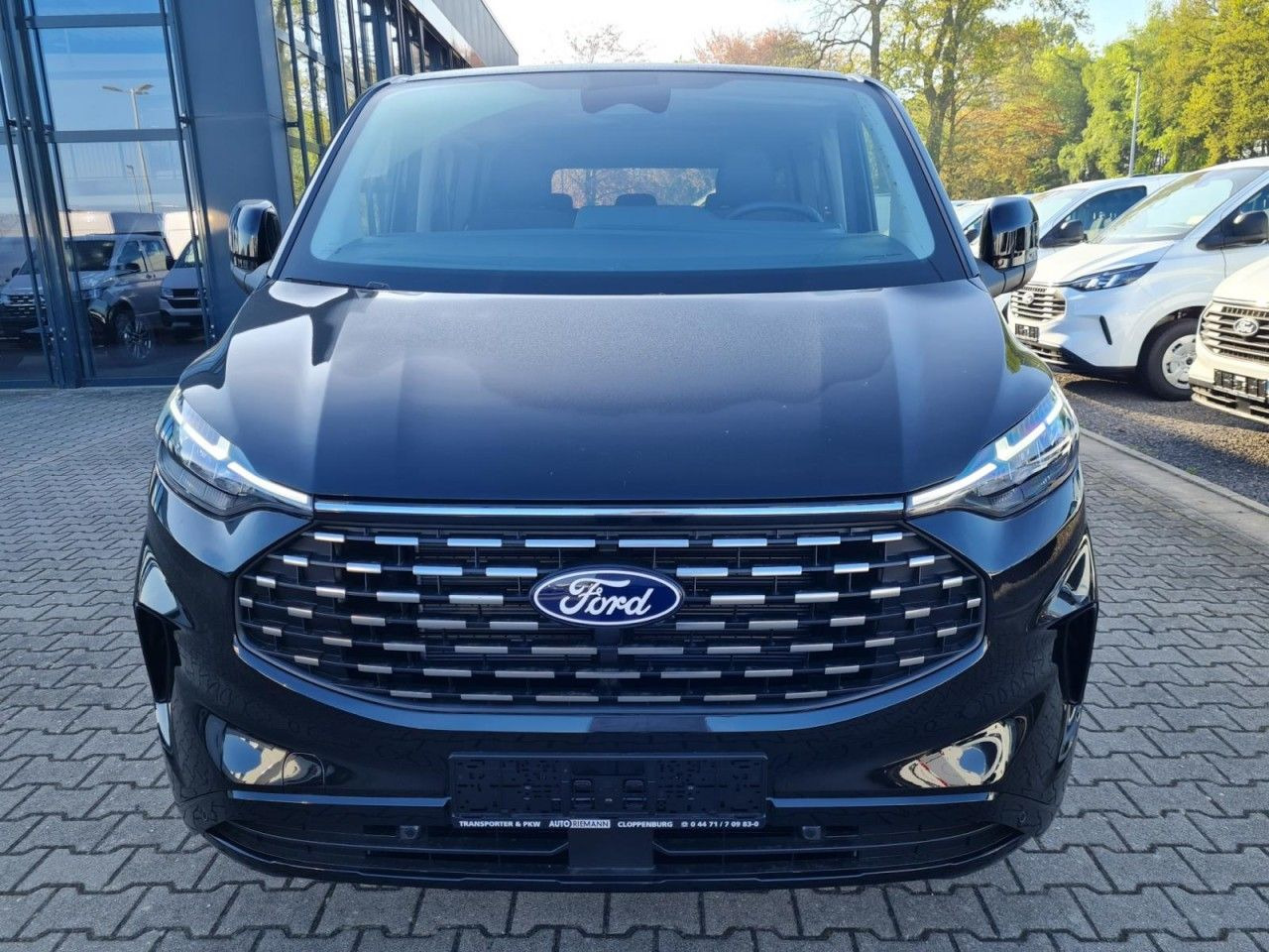 Ford Tourneo Custom 320 AG L2 Titanium 8 Sitze LEDER - Pulmino: foto 2 Ford Tourneo Custom 320 AG L2 Titanium 8 Sitze LEDER - Pulmino: foto 2