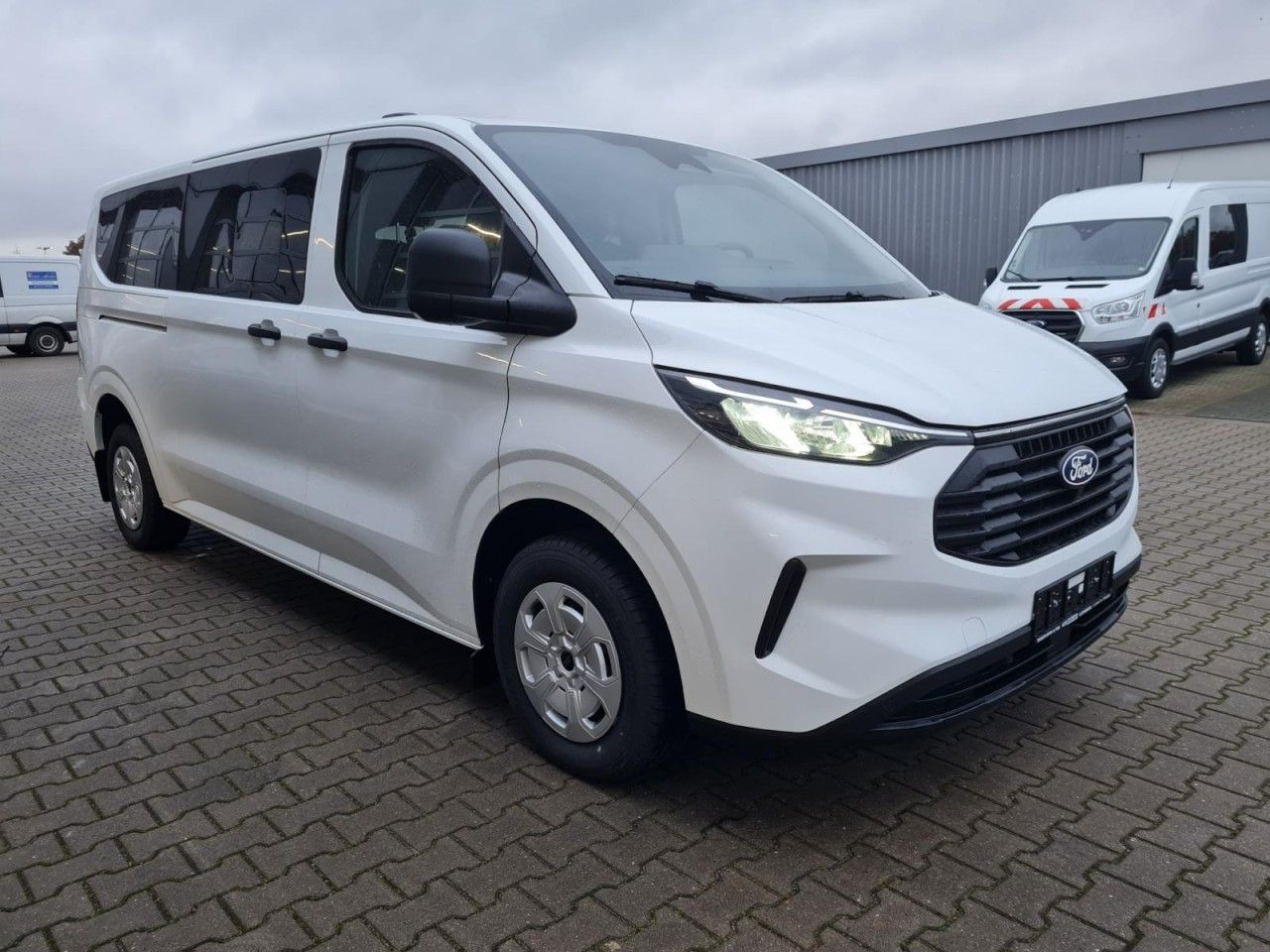 Ford Transit Custom Kombi 320 L2 Trend 9 Sitze KAMERA - Autovettura: foto 3 Ford Transit Custom Kombi 320 L2 Trend 9 Sitze KAMERA - Autovettura: foto 3