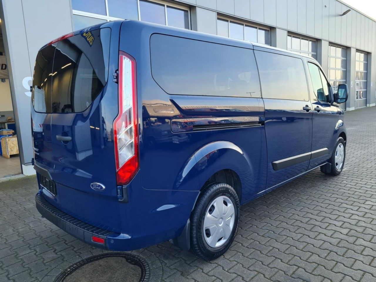 Ford Transit Custom Kombi 320 L2 Trend 9 Sitze KLIMA - Pulmino: foto 4 Ford Transit Custom Kombi 320 L2 Trend 9 Sitze KLIMA - Pulmino: foto 4