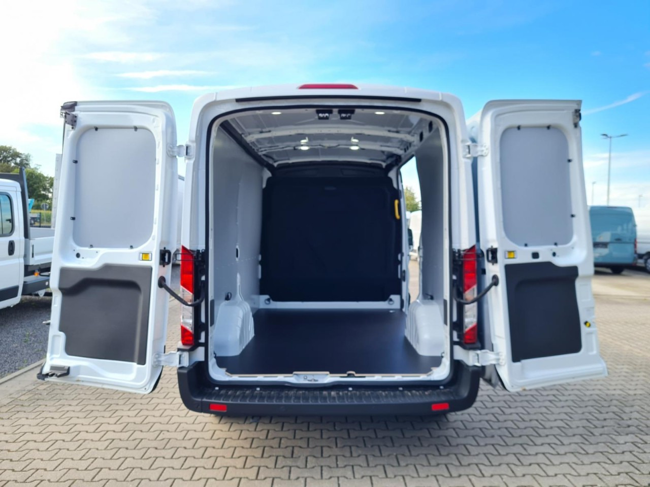 Ford Transit Kasten TDCi L2H2 Trend Klima Holzverkleid. - Furgoncino: foto 5 Ford Transit Kasten TDCi L2H2 Trend Klima Holzverkleid. - Furgoncino: foto 5