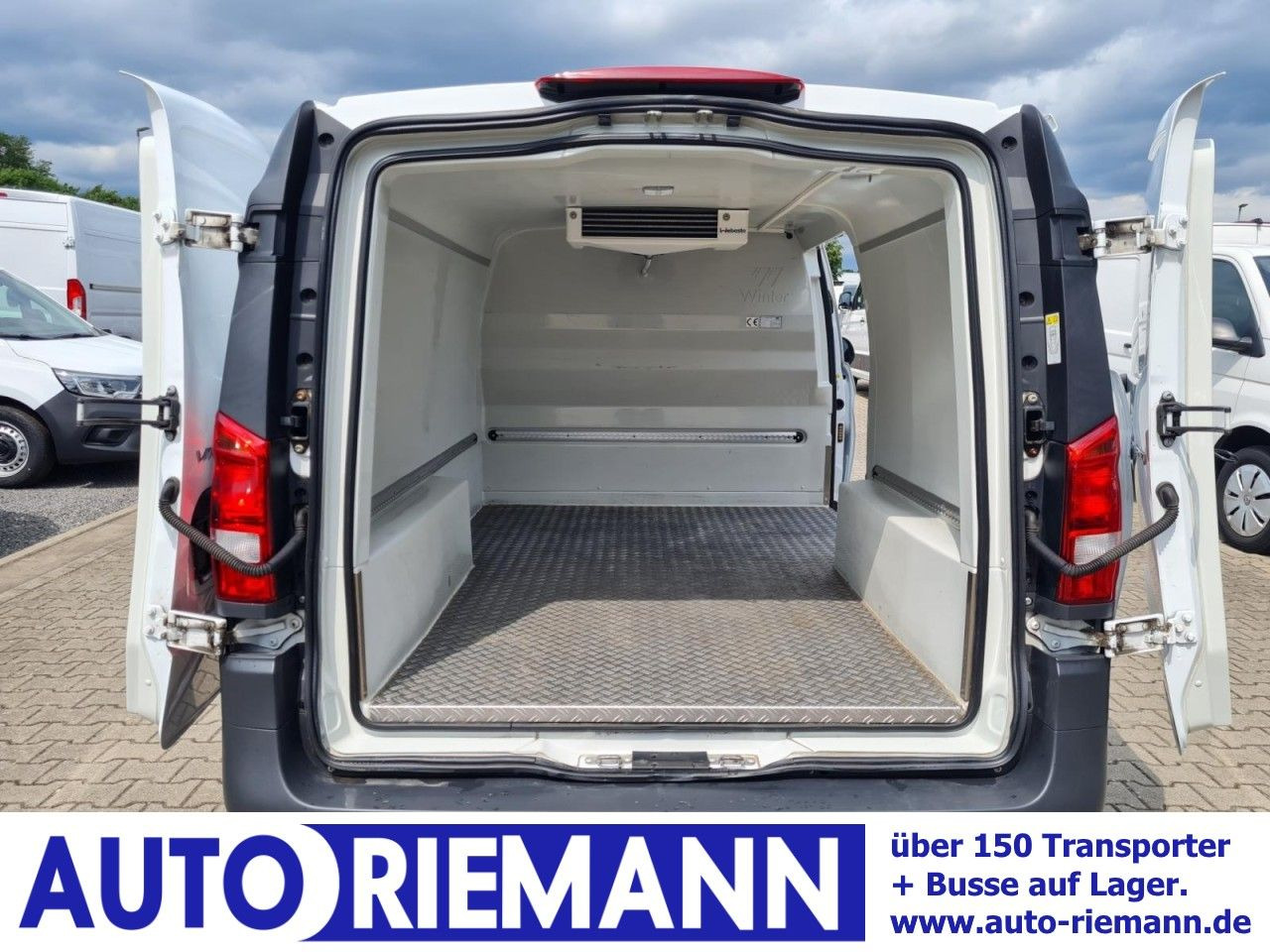 Mercedes-Benz Vito 116 Cdi Kühlkasten Stand + Fahrkühl. lang - Furgone frigo: foto 1 Mercedes-Benz Vito 116 Cdi Kühlkasten Stand + Fahrkühl. lang - Furgone frigo: foto 1