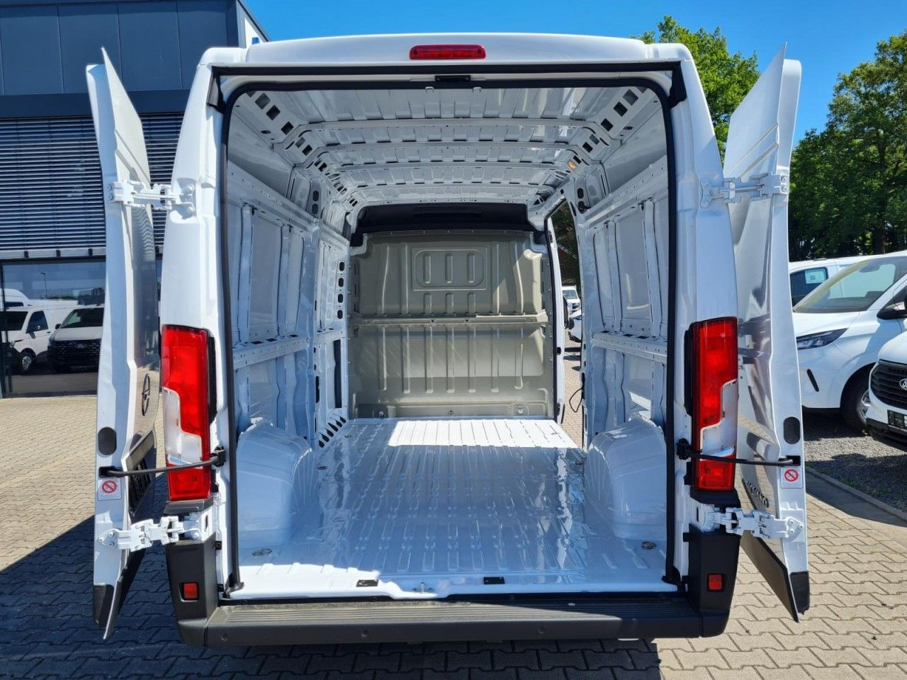 Opel Movano 35 Cargo Kasten L2H2 KLIMA KOMFORT PDC TE - Furgone chiuso: foto 5 Opel Movano 35 Cargo Kasten L2H2 KLIMA KOMFORT PDC TE - Furgone chiuso: foto 5
