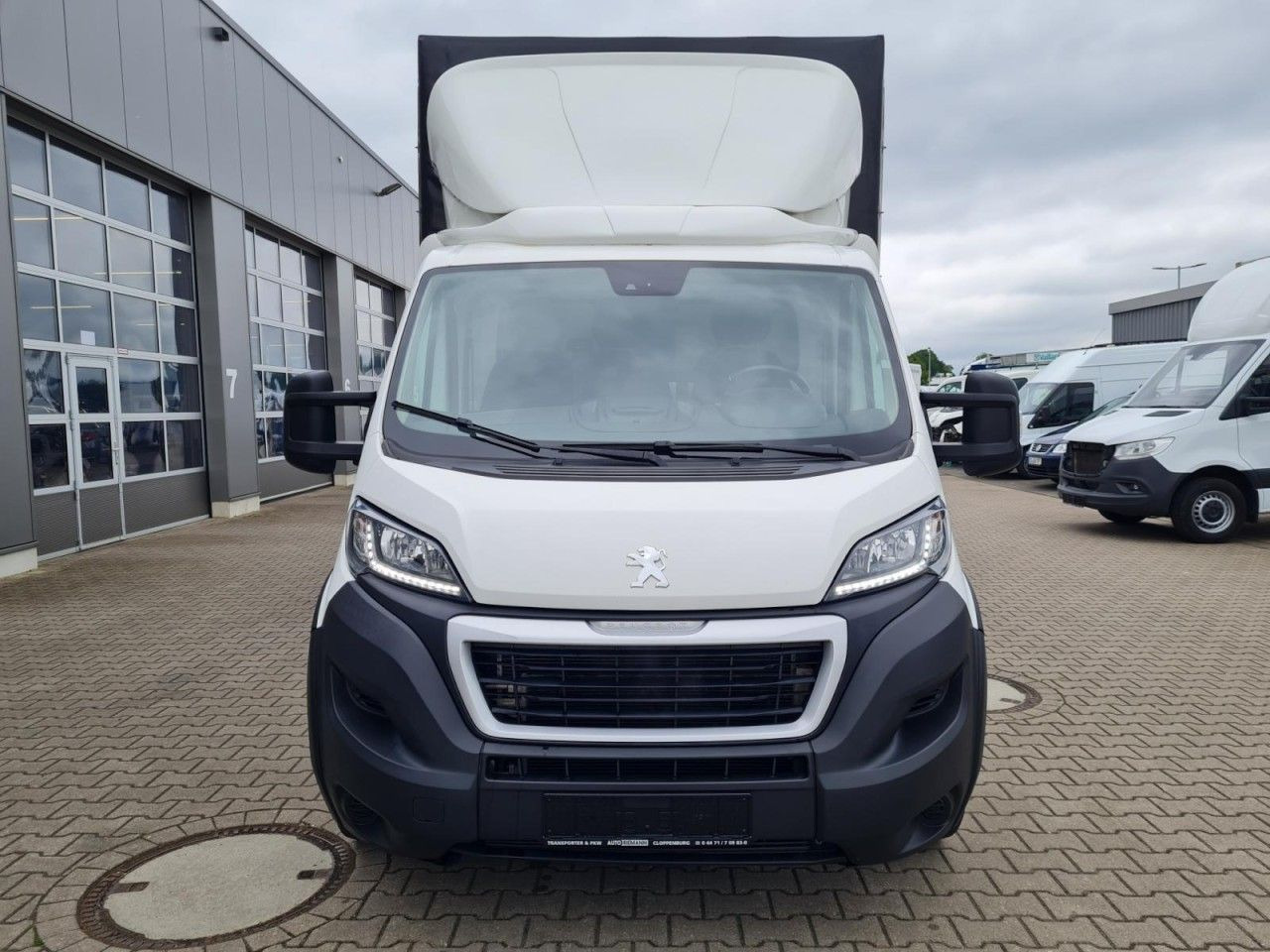 Peugeot Boxer 3,5t Pritsche Plane 2.2 HDi L4 435 - Furgone centinato: foto 2 Peugeot Boxer 3,5t Pritsche Plane 2.2 HDi L4 435 - Furgone centinato: foto 2