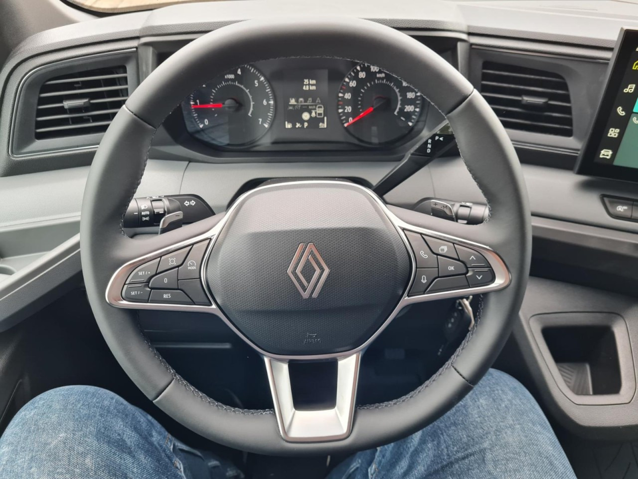 Furgone con cassone fisso, Furgone doppia cabina Renault Master 35 New Doka lang L3 AG Klima Komfort Tempomat: foto 9