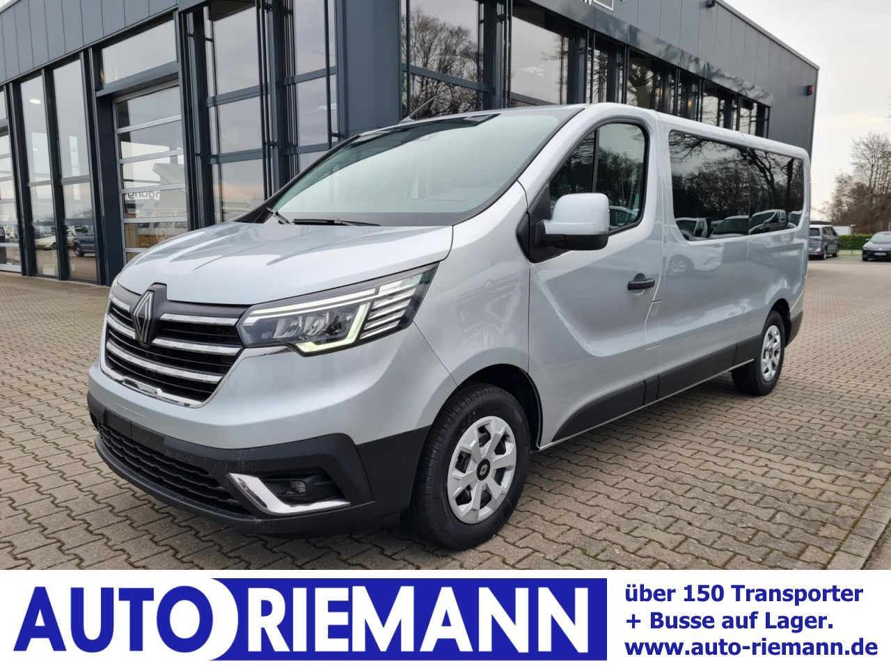 Renault Trafic Kombi 9-Sitze L2 Grand Equilibre KLIMA TEMPOMAT - Furgone doppia cabina: foto 1 Renault Trafic Kombi 9-Sitze L2 Grand Equilibre KLIMA TEMPOMAT - Furgone doppia cabina: foto 1