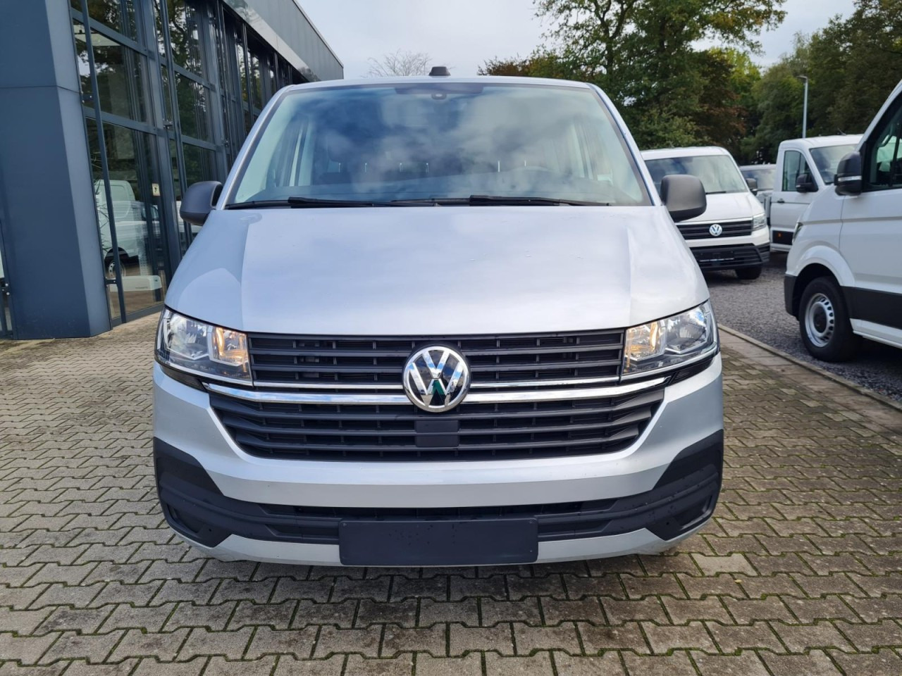 VW Volkswagen T6.1 Caravelle TDI lang 9 Sitzer 2 Schiebetüren Trendl. - Minibus, Pulmino: foto 2 VW Volkswagen T6.1 Caravelle TDI lang 9 Sitzer 2 Schiebetüren Trendl. - Minibus, Pulmino: foto 2