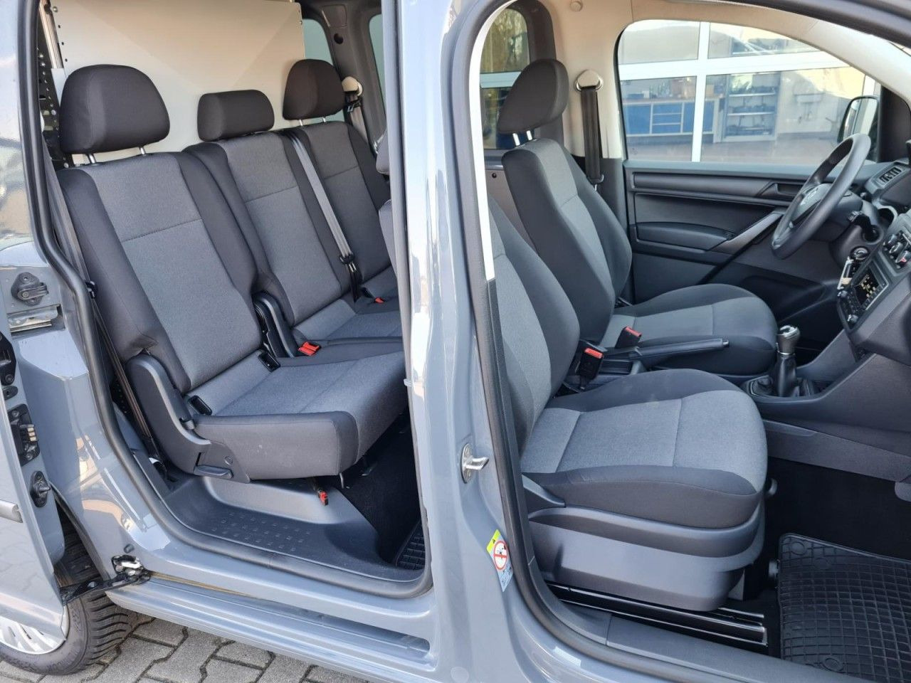 Volkswagen Caddy 4Motion 2.0 TDI Kombi (EURO 6d-TEMP) - Autovettura: foto 4 Volkswagen Caddy 4Motion 2.0 TDI Kombi (EURO 6d-TEMP) - Autovettura: foto 4