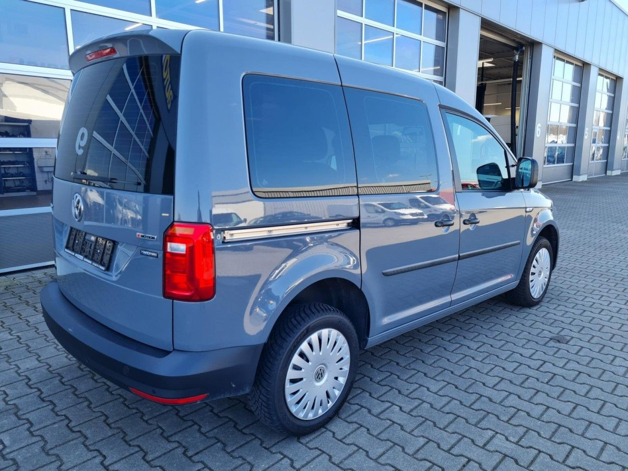Volkswagen Caddy 4Motion TDi Kombi 5-Sitze REGALSYSTEM TEMP - Autovettura: foto 5 Volkswagen Caddy 4Motion TDi Kombi 5-Sitze REGALSYSTEM TEMP - Autovettura: foto 5
