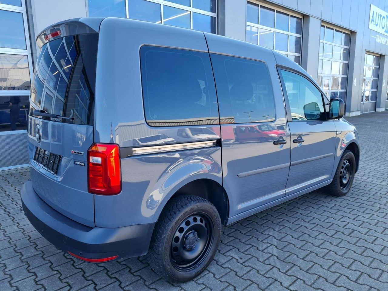 Volkswagen Caddy Kombi 4Motion TDi 5-Sitze KLIMA STHZ TEMPO - Pulmino: foto 4 Volkswagen Caddy Kombi 4Motion TDi 5-Sitze KLIMA STHZ TEMPO - Pulmino: foto 4