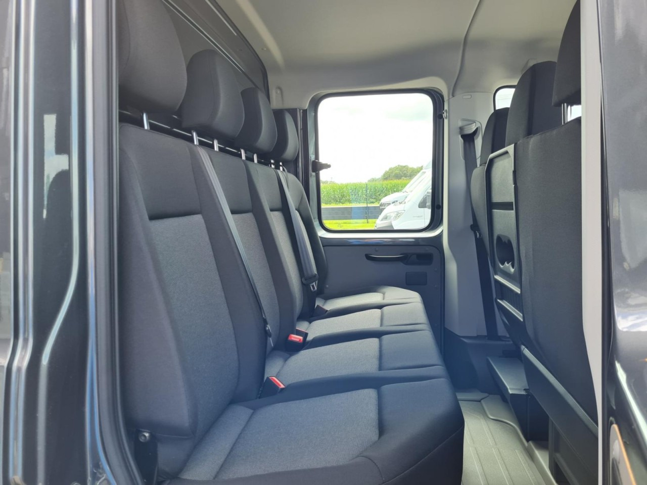 Volkswagen Crafter 35 DOKA 7-Sitze Maxi L4 KLIMA TEMPOMAT - Furgone con cassone fisso, Furgone doppia cabina: foto 4 Volkswagen Crafter 35 DOKA 7-Sitze Maxi L4 KLIMA TEMPOMAT - Furgone con cassone fisso, Furgone doppia cabina: foto 4