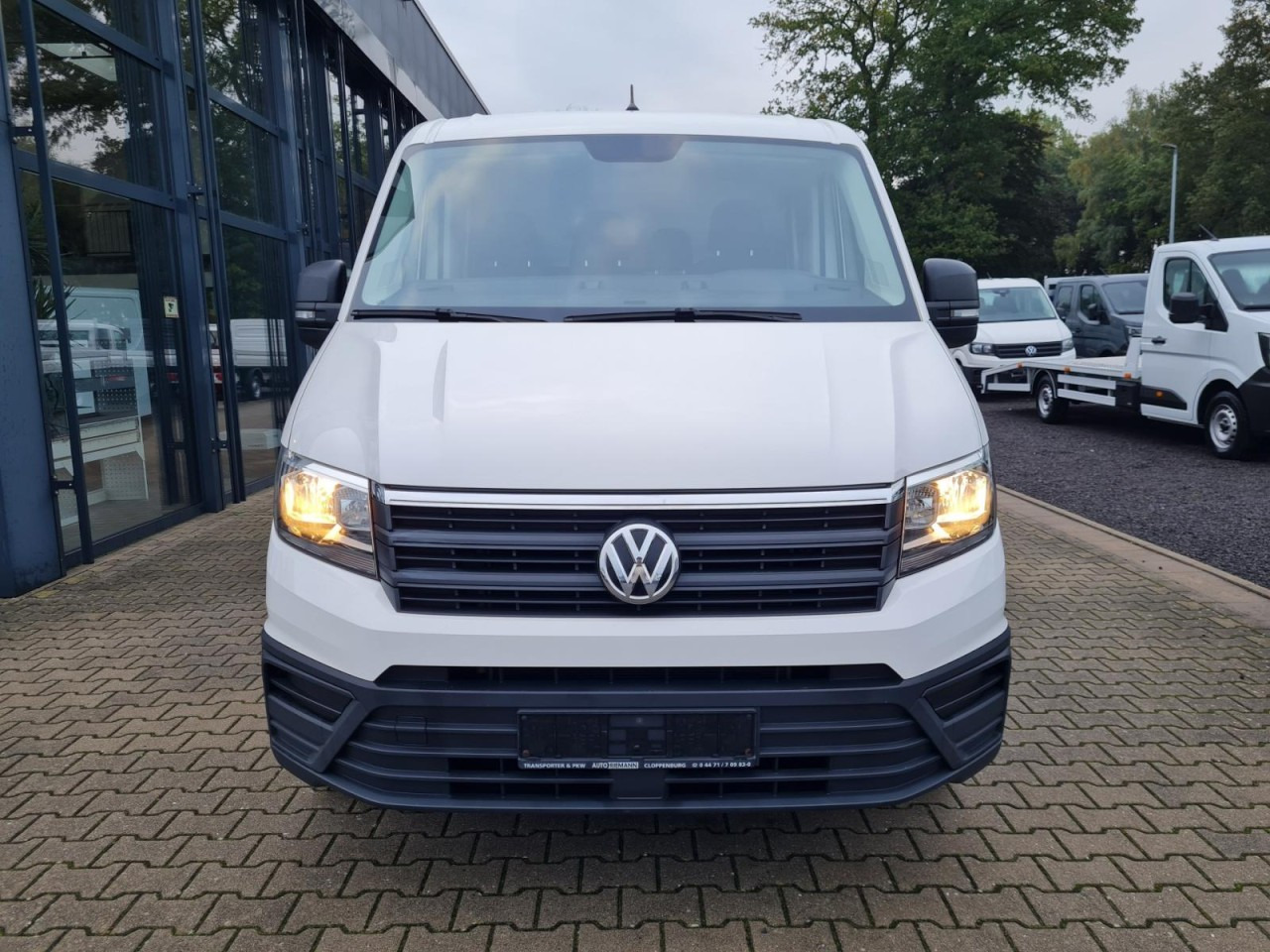 Volkswagen Crafter 35 Doka MR Pritsche AHK Klima 7 Sitzer - Furgone con cassone fisso, Furgone doppia cabina: foto 2 Volkswagen Crafter 35 Doka MR Pritsche AHK Klima 7 Sitzer - Furgone con cassone fisso, Furgone doppia cabina: foto 2