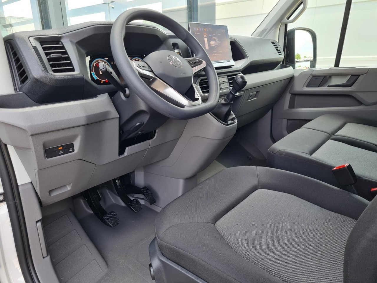 Volkswagen Crafter 35 Doka TDI MR LED KLIMA - Furgone con cassone fisso, Furgone doppia cabina: foto 4 Volkswagen Crafter 35 Doka TDI MR LED KLIMA - Furgone con cassone fisso, Furgone doppia cabina: foto 4