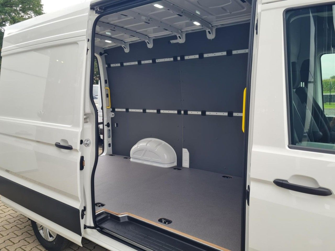 Volkswagen Crafter 35 Kasten TDI MR AHK ERGO LED TEMPOMAT - Furgone chiuso: foto 4 Volkswagen Crafter 35 Kasten TDI MR AHK ERGO LED TEMPOMAT - Furgone chiuso: foto 4