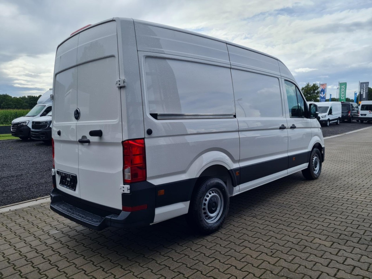 Volkswagen Crafter 35 Kasten TDI MR L3H3 KLIMA PDC TEMPOMAT - Furgone chiuso: foto 4 Volkswagen Crafter 35 Kasten TDI MR L3H3 KLIMA PDC TEMPOMAT - Furgone chiuso: foto 4