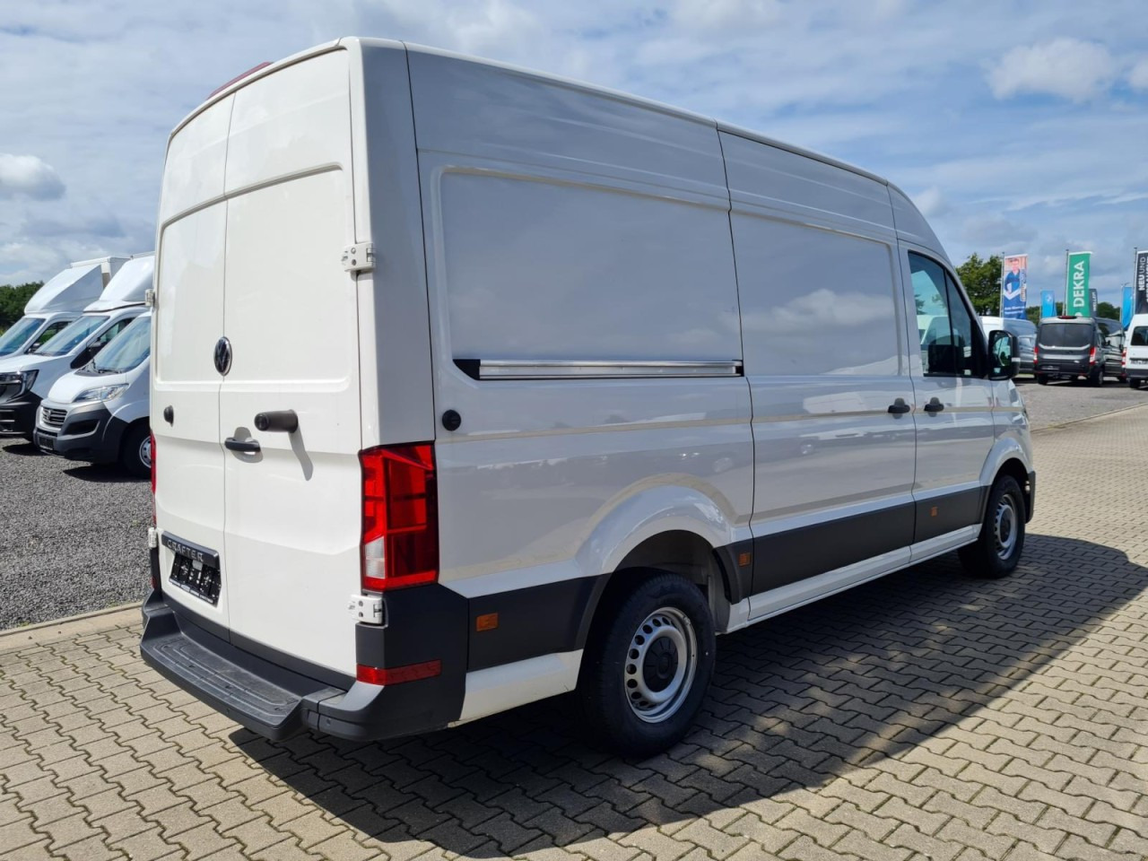 Volkswagen Crafter Kasten MR L3H3 KLIMA KOMFORT PDC TEMPOMAT - Furgoncino: foto 4 Volkswagen Crafter Kasten MR L3H3 KLIMA KOMFORT PDC TEMPOMAT - Furgoncino: foto 4