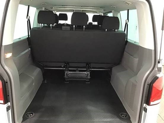 Volkswagen T6.1 Caravelle TDI lang 9 Sitzer 2 Schiebetüren Trendl. - Minibus, Pulmino: foto 4 Volkswagen T6.1 Caravelle TDI lang 9 Sitzer 2 Schiebetüren Trendl. - Minibus, Pulmino: foto 4