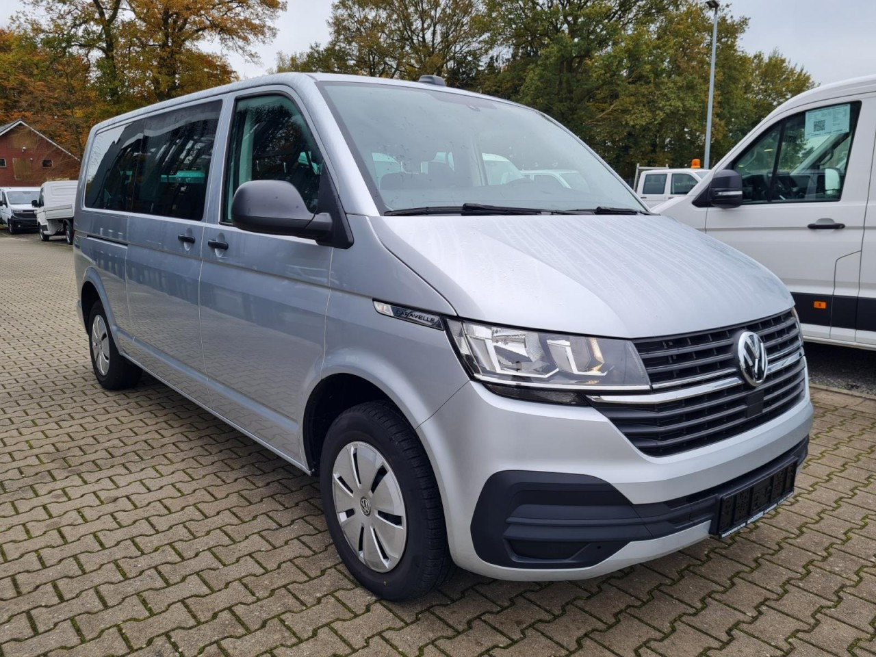 Volkswagen T6.1 Caravelle TDI lang 9 Sitzer 2 Schiebetüren Trendl. - Minibus, Pulmino: foto 3 Volkswagen T6.1 Caravelle TDI lang 9 Sitzer 2 Schiebetüren Trendl. - Minibus, Pulmino: foto 3