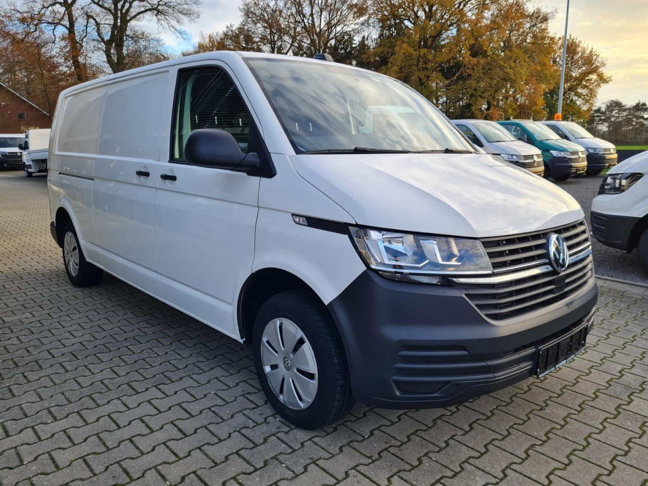 Volkswagen T6.1 Kasten TDI lang L2 DSG KLIMA KAMERA PDC - Furgoncino: foto 3 Volkswagen T6.1 Kasten TDI lang L2 DSG KLIMA KAMERA PDC - Furgoncino: foto 3