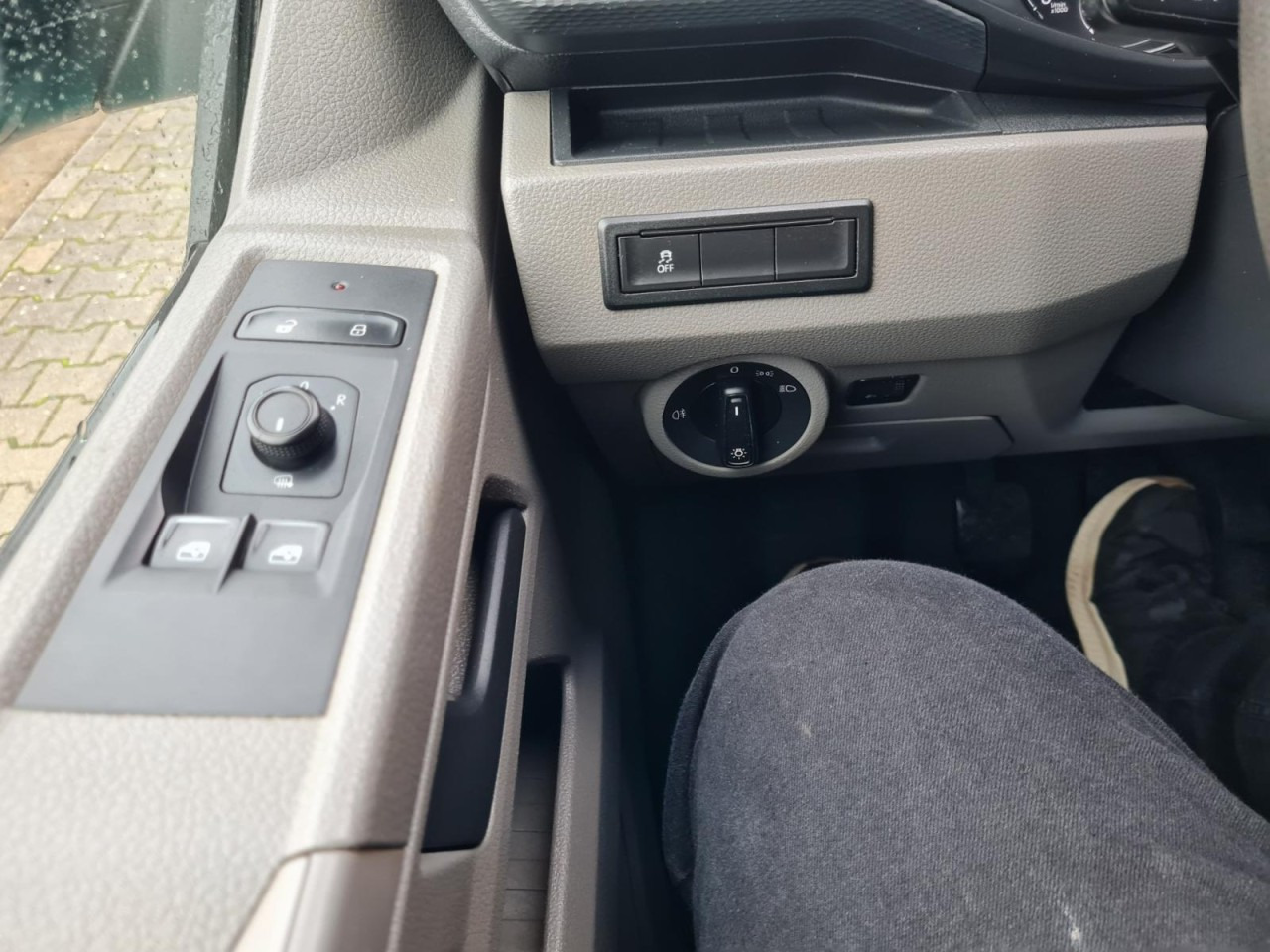 Leasing di  Volkswagen T6.1 Pritsche Doka 6-Sitze TDI AHK Volkswagen T6.1 Pritsche Doka 6-Sitze TDI AHK: foto 18