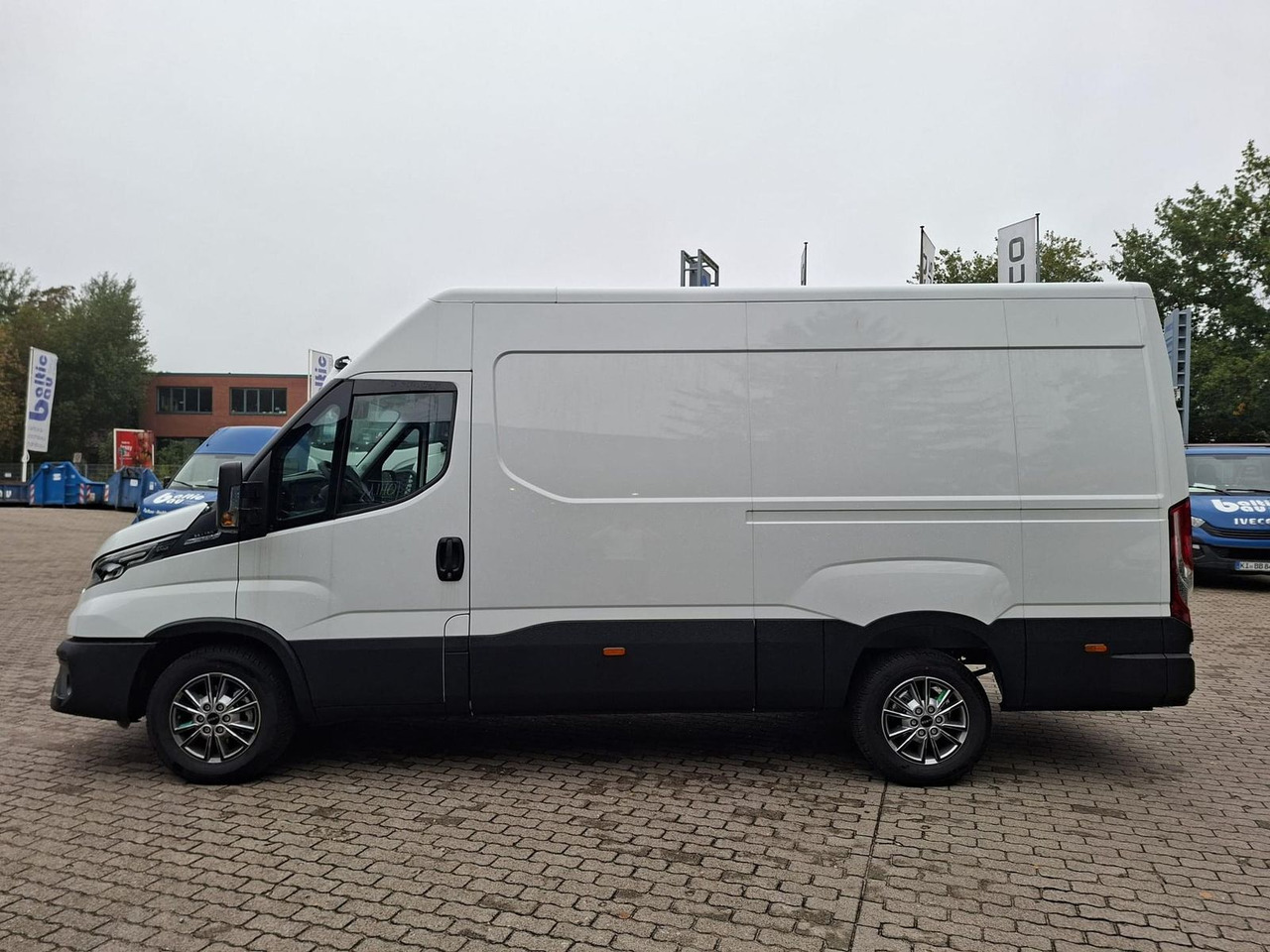 Iveco 35S16A8V Klima, Radio, Kamera ab 0% Finanzierbar - Furgone chiuso: foto 2 Iveco 35S16A8V Klima, Radio, Kamera ab 0% Finanzierbar - Furgone chiuso: foto 2