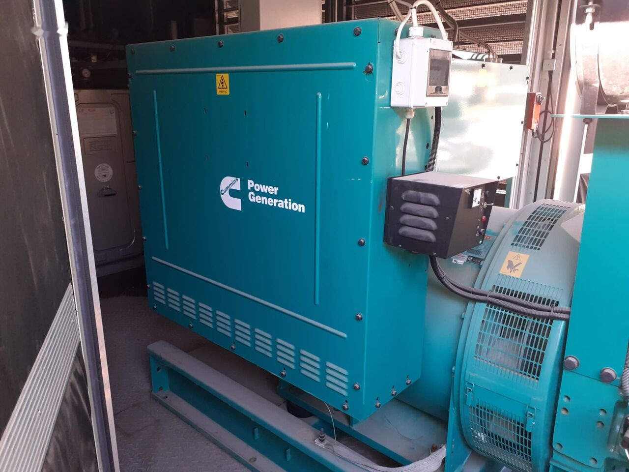Stamford Generator Nowy1300 KW 1650 KVA STAMFORD CUMMINS - Gruppo elettrogeno: foto 1 Stamford Generator Nowy1300 KW 1650 KVA STAMFORD CUMMINS - Gruppo elettrogeno: foto 1