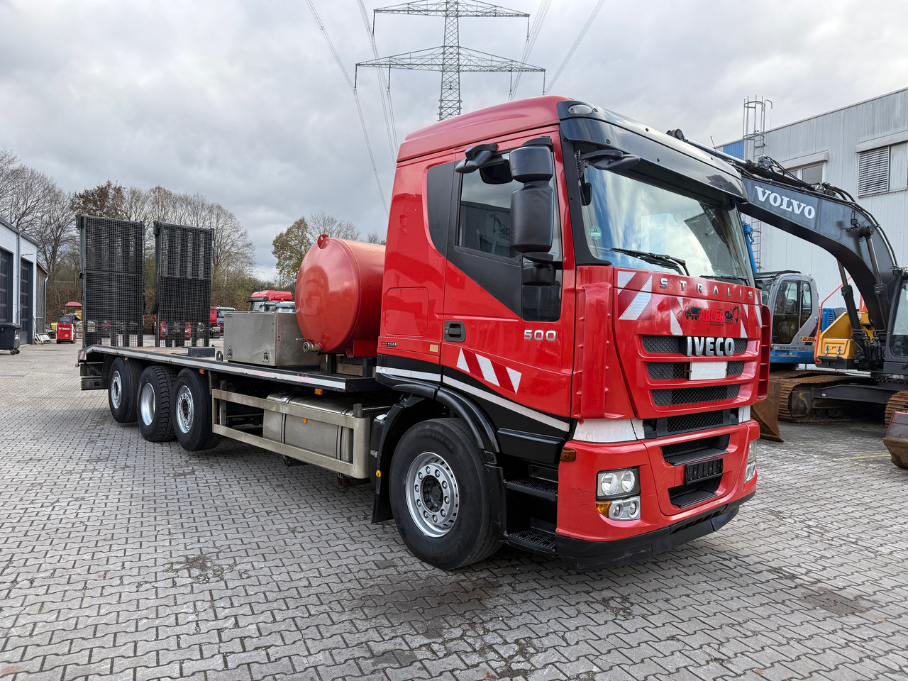 Iveco 4-Achs Baumaschinentransporter hydr. Rampe - Altra macchina: foto 3 Iveco 4-Achs Baumaschinentransporter hydr. Rampe - Altra macchina: foto 3