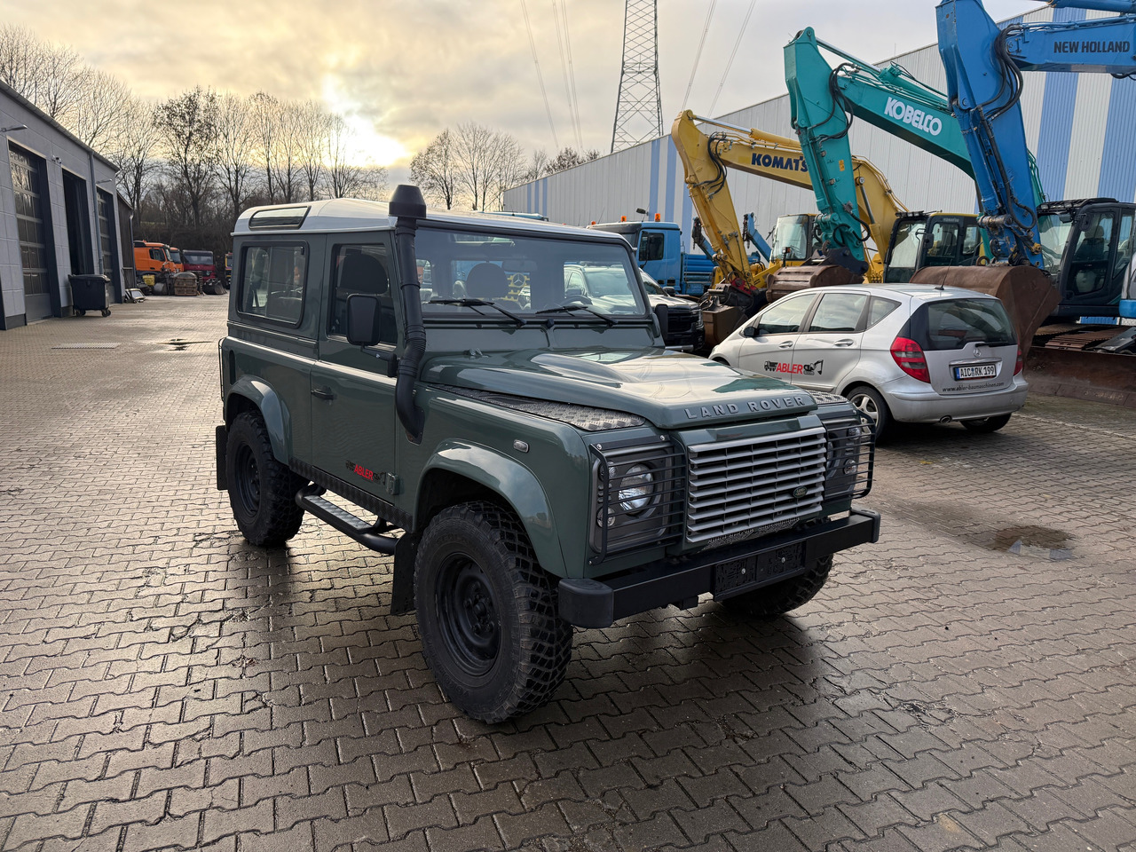 Land Rover Defender 90 2.4TD4 LKW Zulassung AHK - Autovettura: foto 4 Land Rover Defender 90 2.4TD4 LKW Zulassung AHK - Autovettura: foto 4