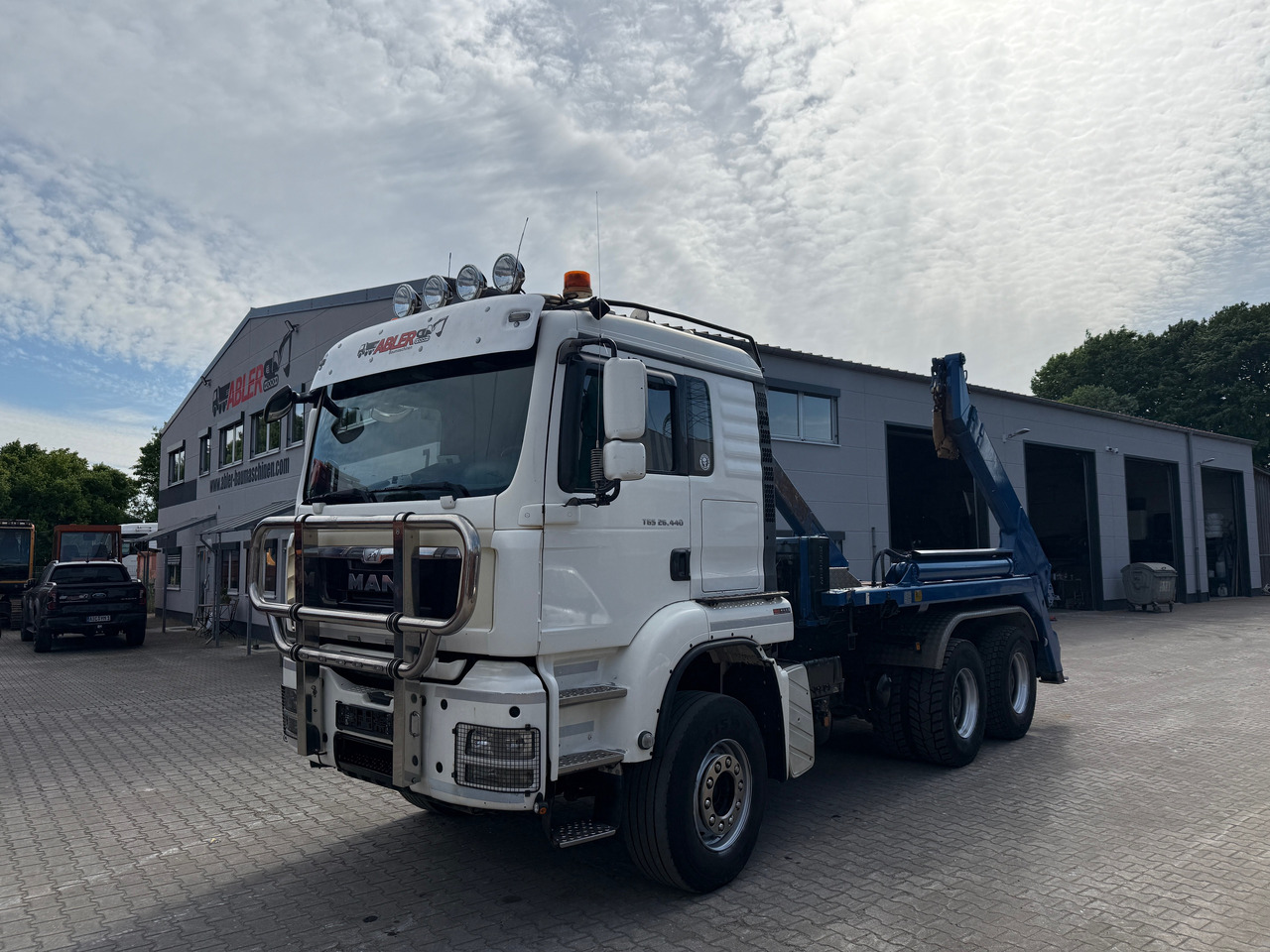 MAN TGS 26.440 WECHSELSYSTEM Absetzer+SZM - Autocarro multibenna: foto 2 MAN TGS 26.440 WECHSELSYSTEM Absetzer+SZM - Autocarro multibenna: foto 2