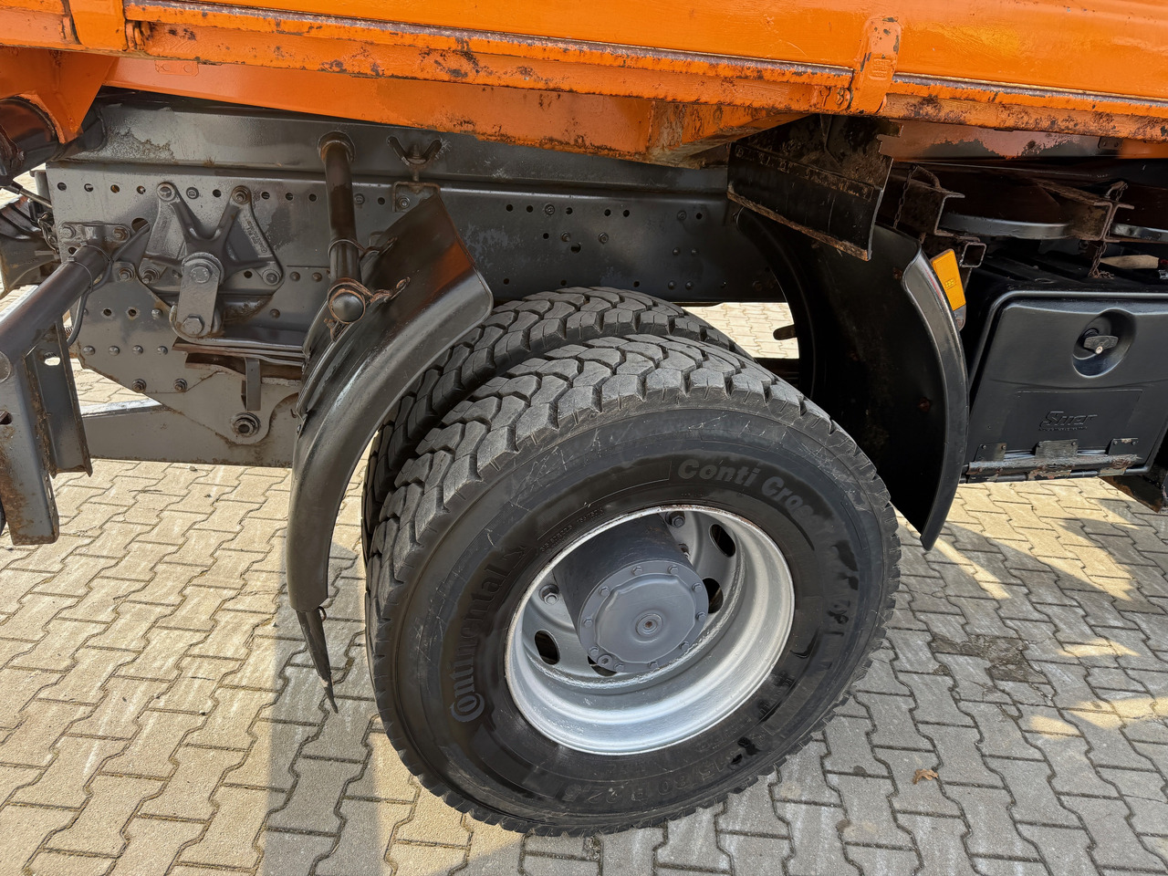 Autocarro ribaltabile, Camion con gru Mercedes-Benz 1833 Axor Kipper Kran Allrad: foto 18