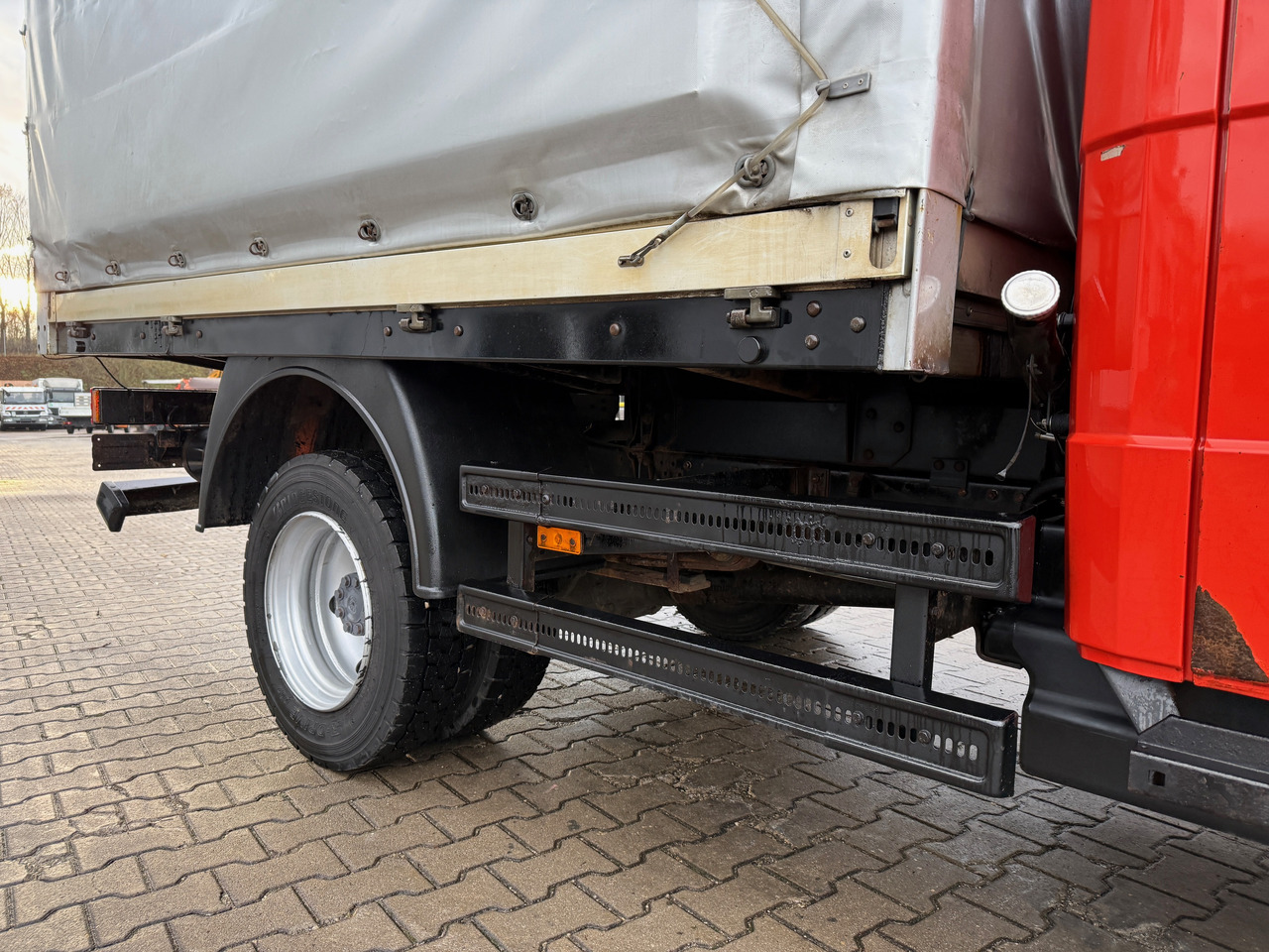 Camion centinato Mercedes-Benz 816 Vario Doka Pritsche Plane 2x AHK: foto 10