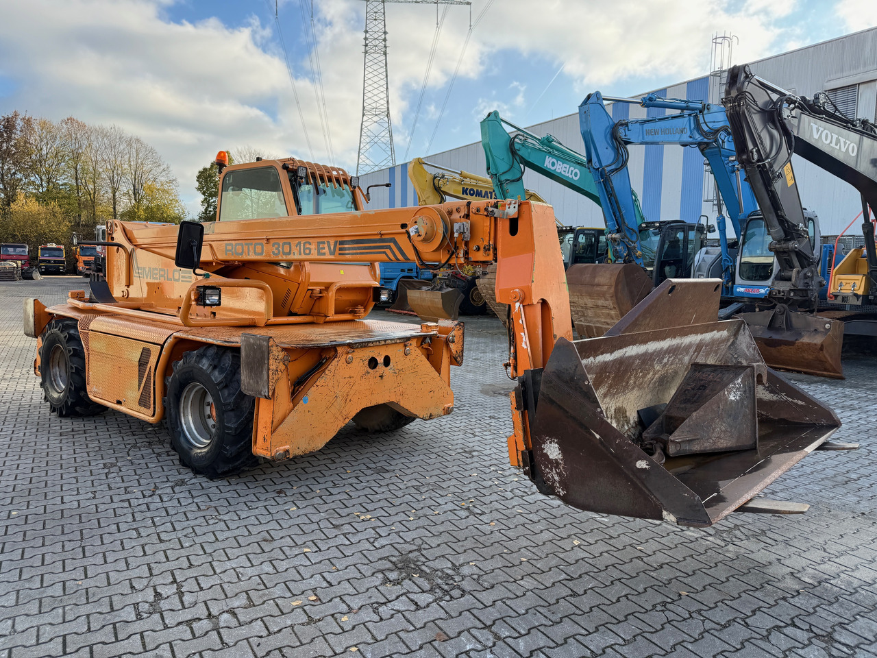 Merlo Roto 30.16 EV Teleskoplader 16m Arbeitskorb - Pala gommata: foto 5 Merlo Roto 30.16 EV Teleskoplader 16m Arbeitskorb - Pala gommata: foto 5