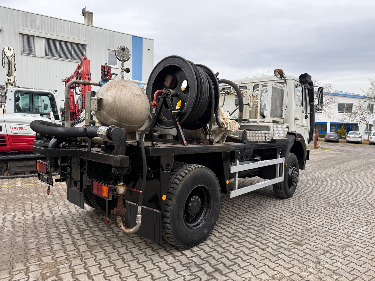 MErcedes-Benz 1928 NG V8 4x4 Uraca Hochdruckpumpe KD412 - Veicolo speciale/ Comunale, Camion: foto 4 MErcedes-Benz 1928 NG V8 4x4 Uraca Hochdruckpumpe KD412 - Veicolo speciale/ Comunale, Camion: foto 4