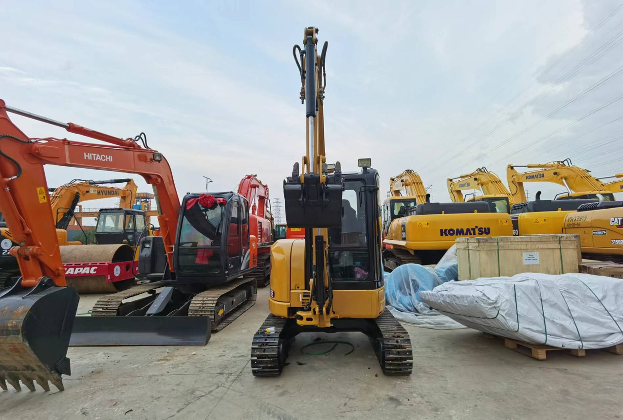 CATERPILLAR 303.5E - Miniescavatore: foto 4 CATERPILLAR 303.5E - Miniescavatore: foto 4