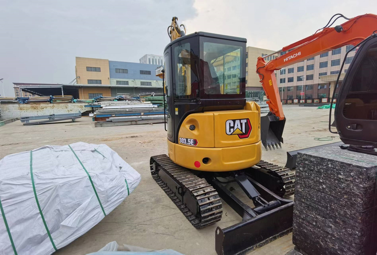 CATERPILLAR 303.5E - Miniescavatore: foto 2 CATERPILLAR 303.5E - Miniescavatore: foto 2