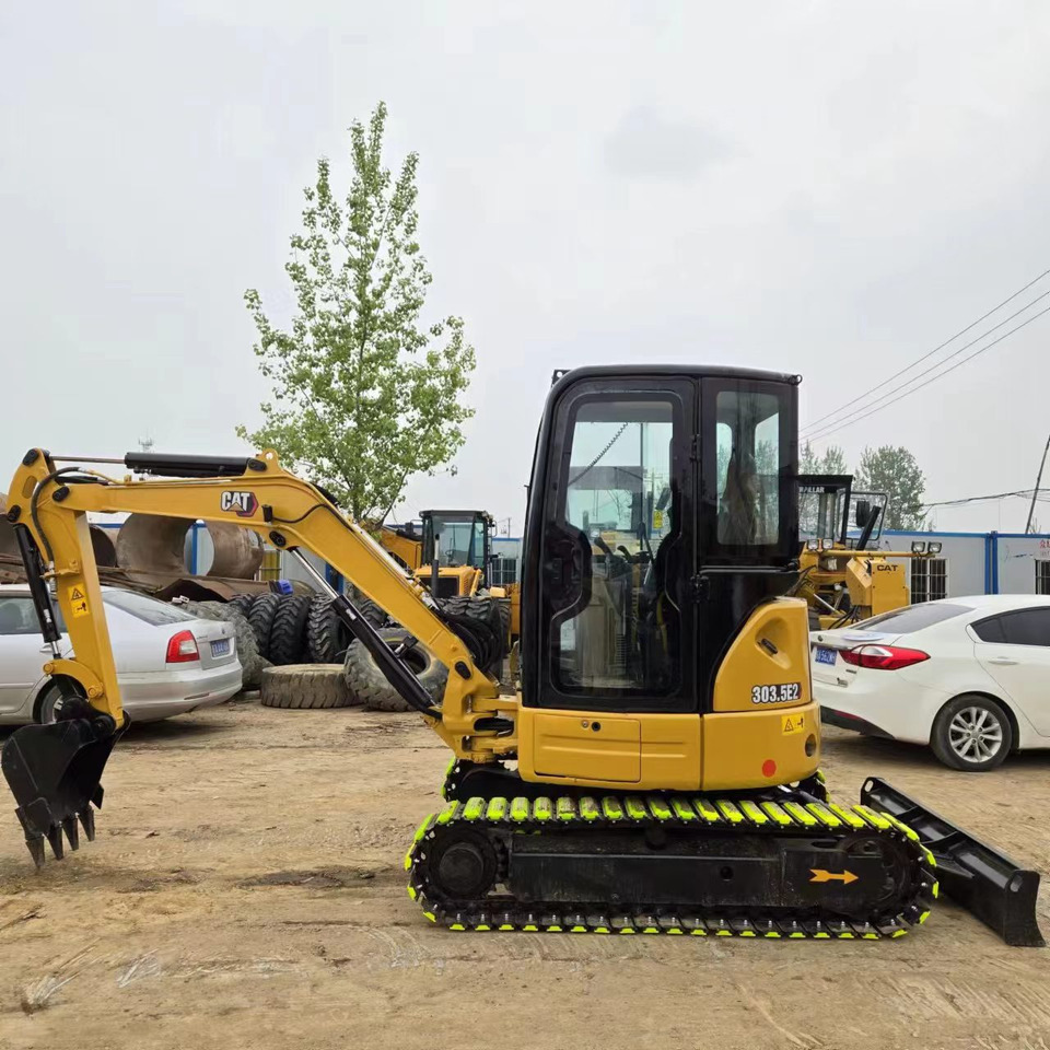CATERPILLAR 303.5E2 - Miniescavatore: foto 2 CATERPILLAR 303.5E2 - Miniescavatore: foto 2