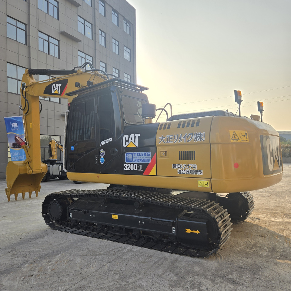 CATERPILLAR 320D - Escavatore: foto 4 CATERPILLAR 320D - Escavatore: foto 4