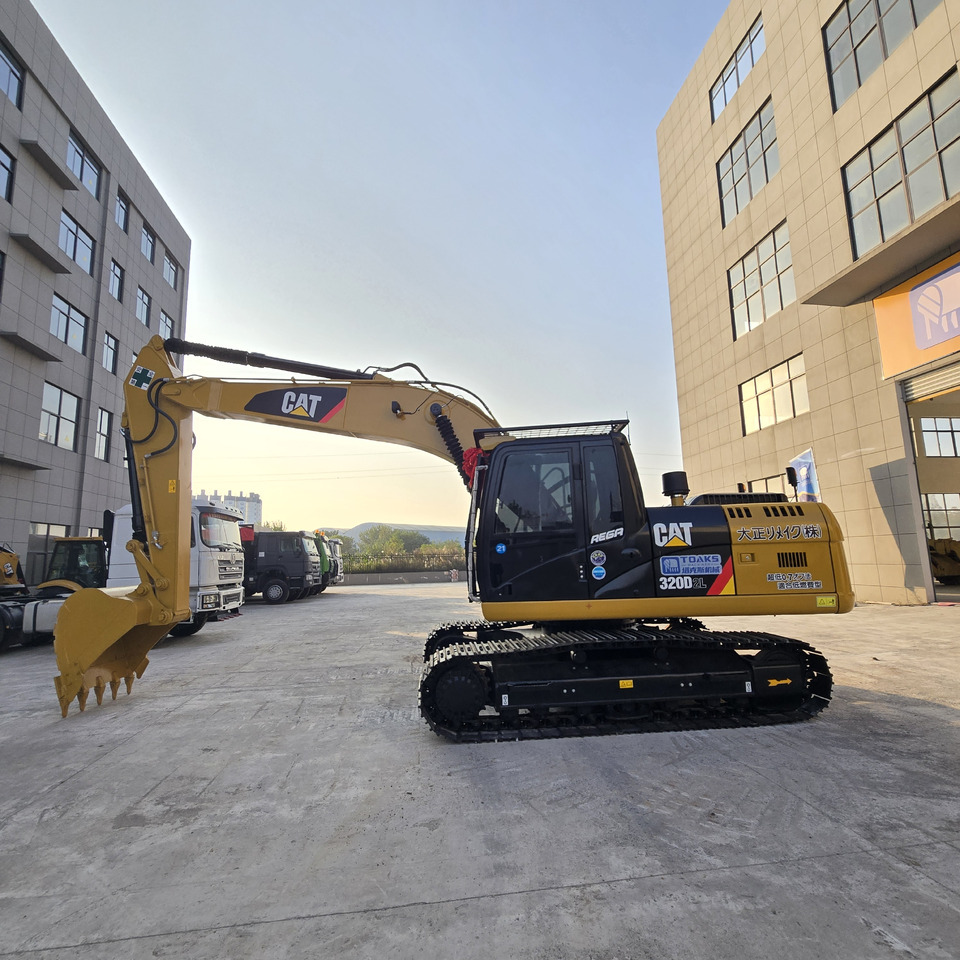 CATERPILLAR 320D - Escavatore: foto 3 CATERPILLAR 320D - Escavatore: foto 3