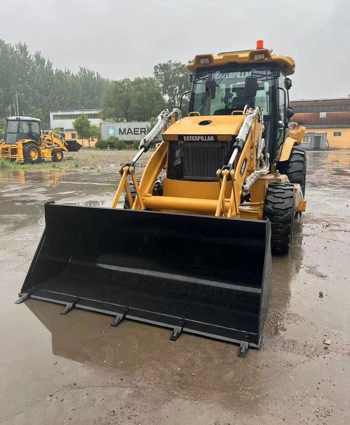 Caterpillar 420F - Terna: foto 1 Caterpillar 420F - Terna: foto 1