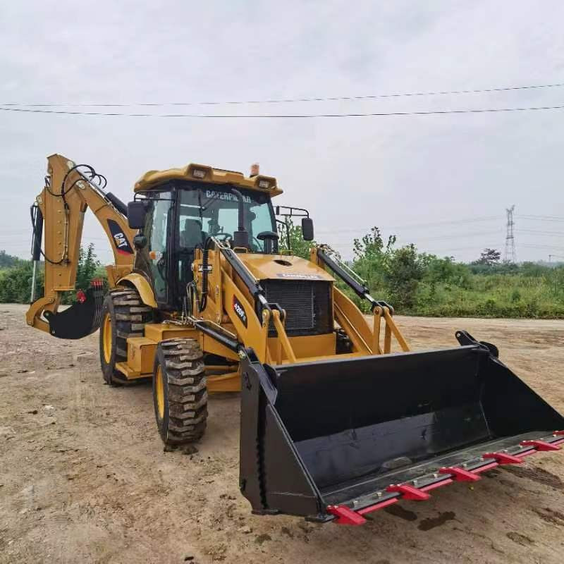 Caterpillar 420F2 - Terna: foto 3 Caterpillar 420F2 - Terna: foto 3