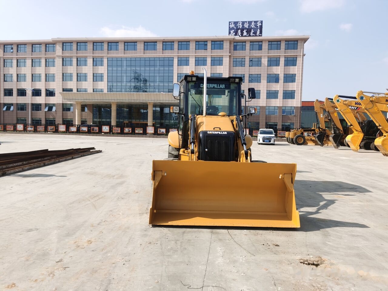 Caterpillar Original UK 420F2 IT - Terna: foto 3 Caterpillar Original UK 420F2 IT - Terna: foto 3