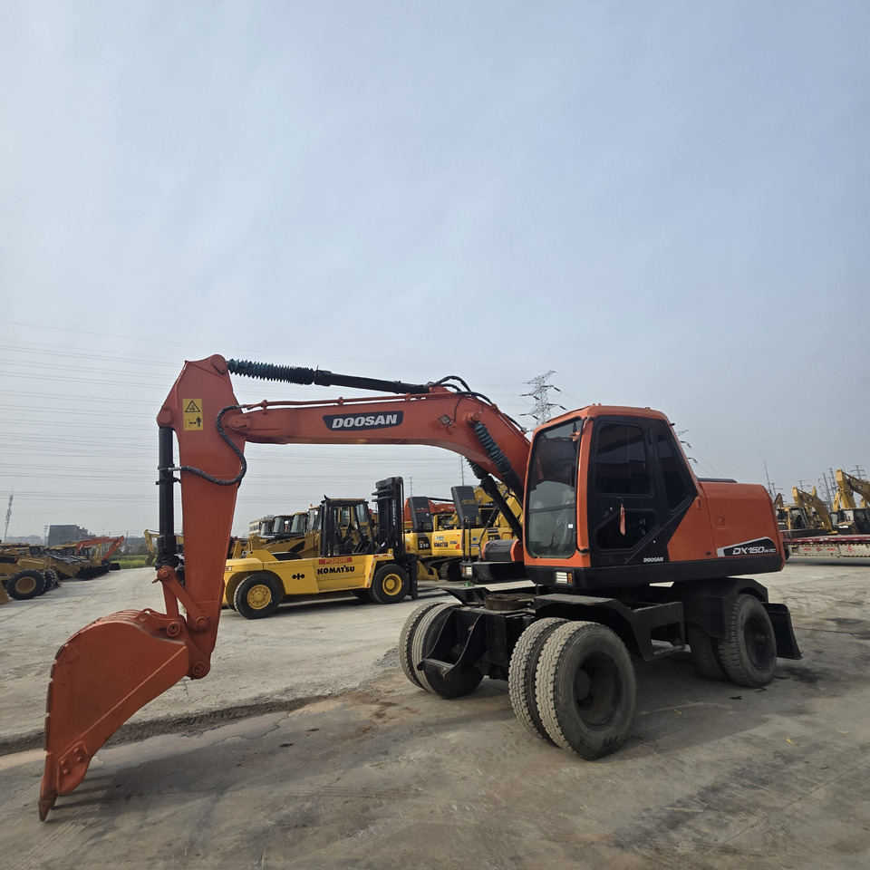 DOOSAN DX150W - Escavatore gommato: foto 3 DOOSAN DX150W - Escavatore gommato: foto 3
