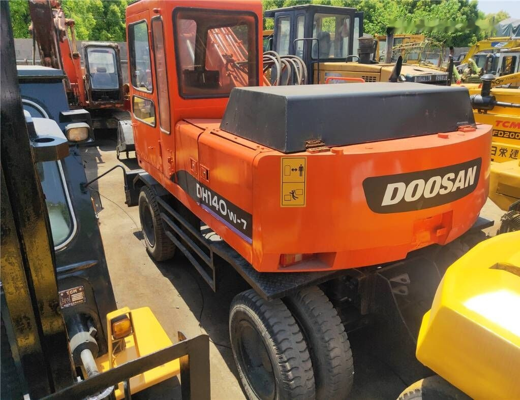 Doosan DH 140W-7 - Escavatore gommato: foto 3 Doosan DH 140W-7 - Escavatore gommato: foto 3