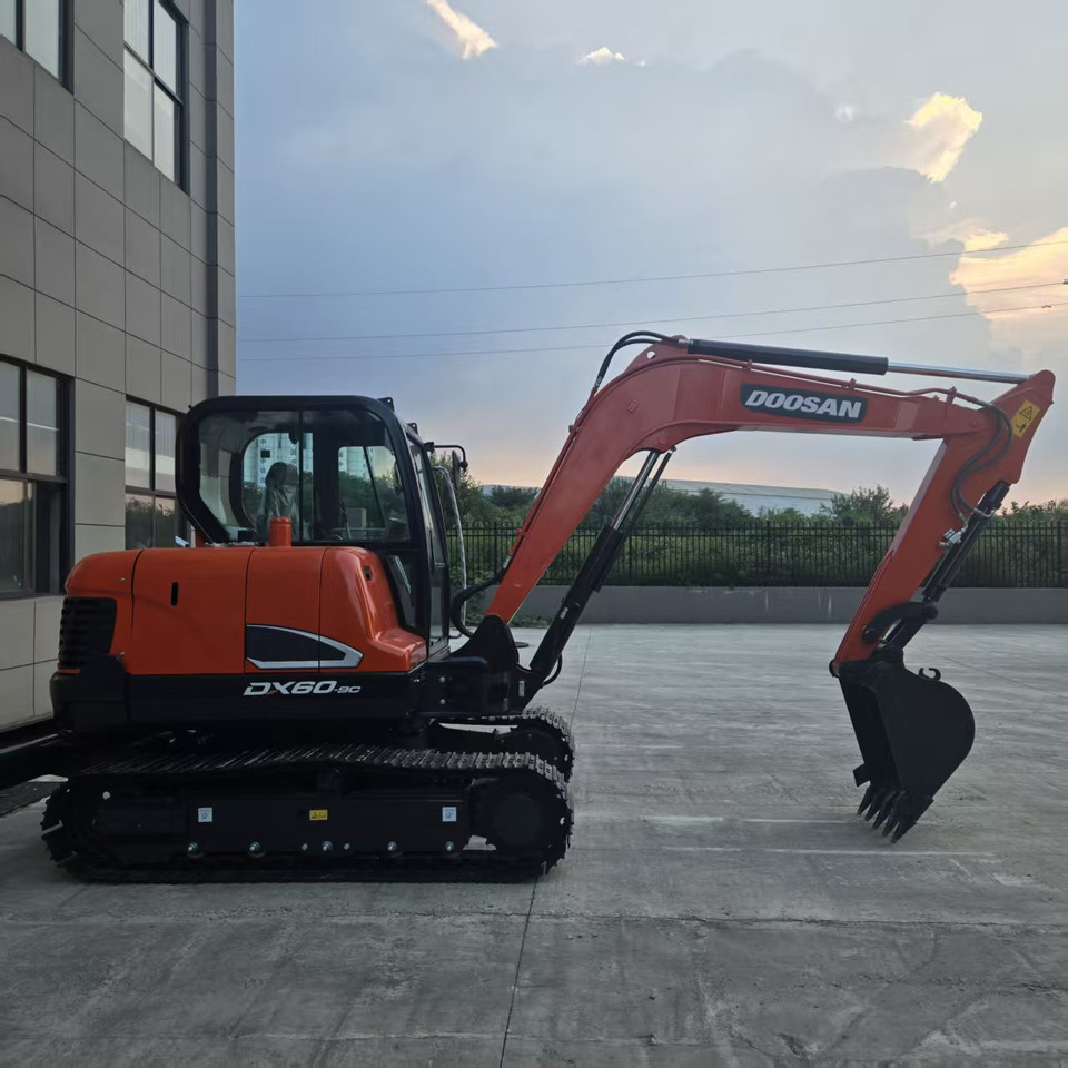 Doosan DX60 - Miniescavatore: foto 2 Doosan DX60 - Miniescavatore: foto 2