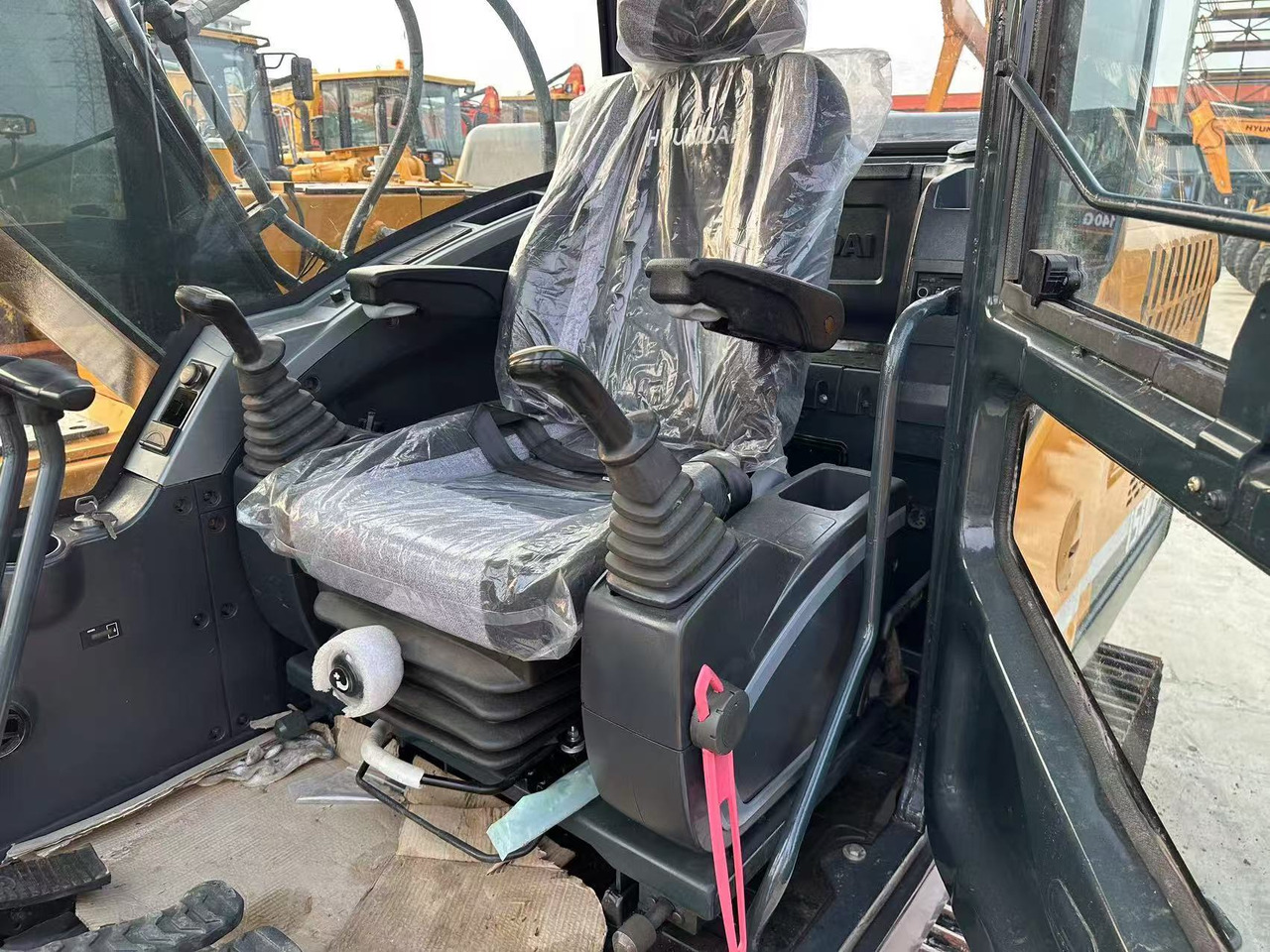 HYUNDAI R150LC-9S - Escavatore: foto 4 HYUNDAI R150LC-9S - Escavatore: foto 4